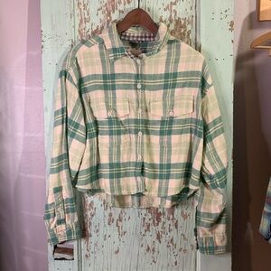 Women’s American Eagle green and yellow plaid flannel